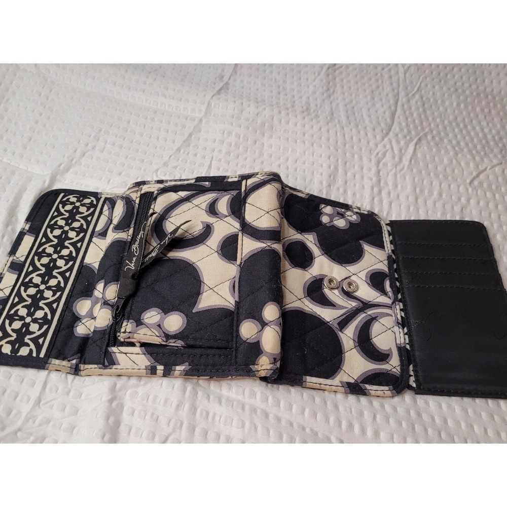 Vera Bradley‎ Trifold Wallet - Picture 3 of 6